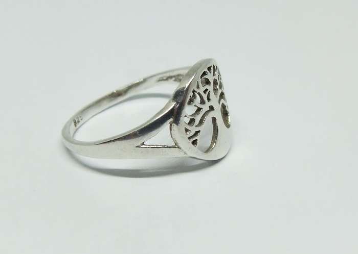 R1 START !! A CHARMING SOLID STERLING SILVER TREE OF LIFE MOTIF RING !! FREE COMBINING !!