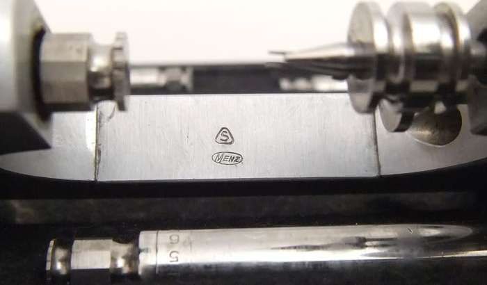 RARE FIND !! AN ANTIQUE WATCHMAKERS SWIVEL LATHE TOOL IN GOOD CONDITION !! PLUS ACCESSORIES !!