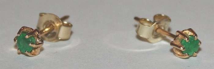 19.2k / 19.2ct Portuguese rose gold & Emerald stud EARRINGS. Ready for you. Last pair!