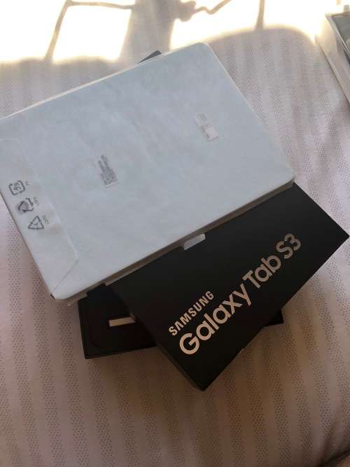 **NEW** Samsung galaxy tab S3 with S pen WiFi/LTE *WITH FREE SAMSUNG COVER KEYBOARD WORTH R3000!!!*