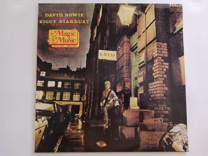 David Bowie - The rise and fall of ziggy stardust and the spiders from mars. ( 1982 SA released LP )