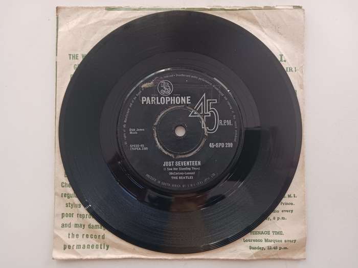 The Beatles - Roll Over Beethoven  ( scarce 1964 SA released 7`,single )