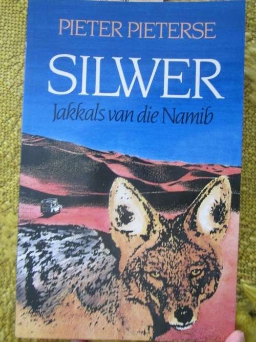 Silwer Jakkls van die Namib- Pieter Pieterse