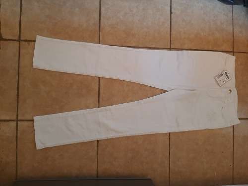 White Skinny Pants with Golden Buttons. Size 26 - 38 available