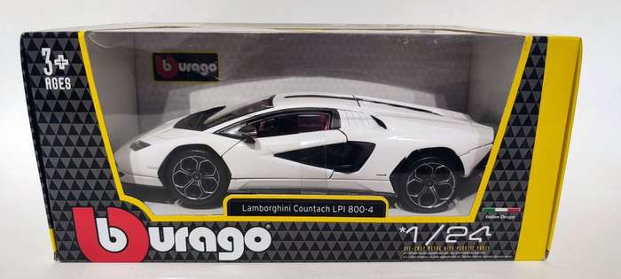 **NEW** 1/24 Bburago Lamborghini Countach LPI 800-4 White
