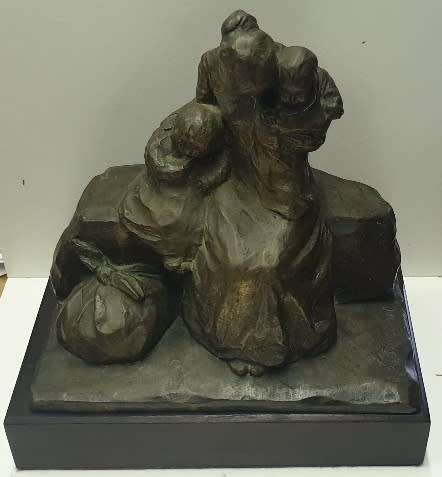 ORIGINAL Italian Signed Decimo Passani ` HOMELESS ` Bronze Sculpture ( 1907- 1940 )