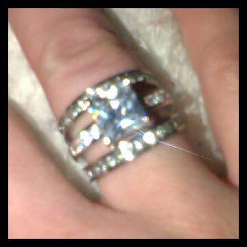 2.3ct CZ DIAMOND RING 10KT WHITE GF WEDDING RING SET - SIZE 9/R**FIRST ON BoB**