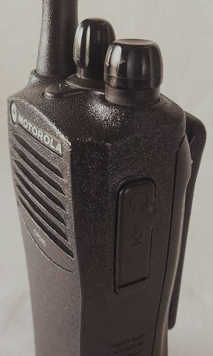MOTOROLA CP040 4Channel Two WAY RADIO SET, WITH CHARGING DUCT AND POWER SUPPLY
