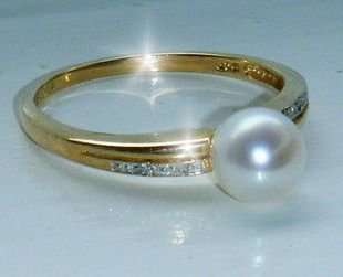 SUPERB 9CT YELLOW GOLD PEARL & DIAMOND RING SIZE M