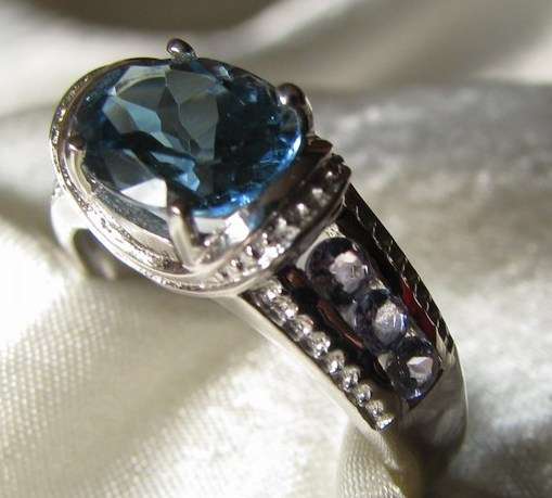 ***R3 500*** .925 Solid Silver Real London Blue topaz and Tanzanite ring