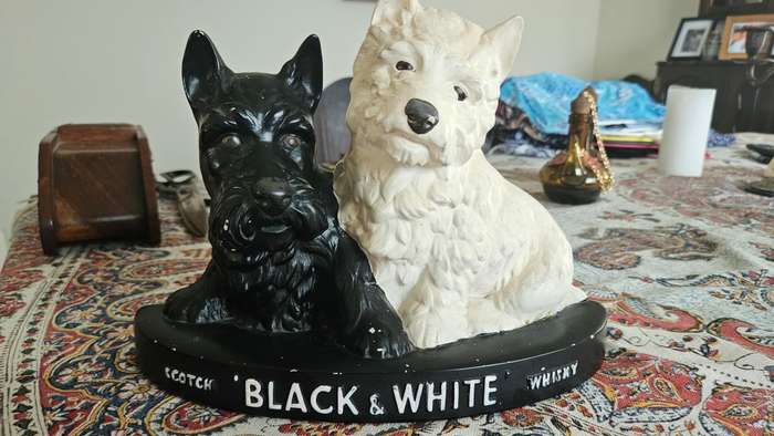 Vintage Black & White whiskey advertising Brentley ware England