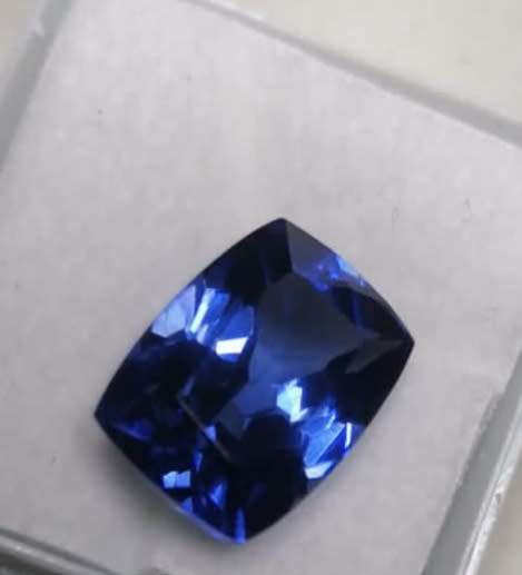 10.87 Ct - Certified Tanzanite  - 13.76x10.18 mm - Natural 100% GENUINE