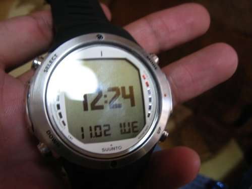 Suunto D6