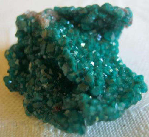 A REALLY BEAUTIFUL SPECIMAN OF DIOPTASE, EX TSUMEB MINE NAMIBIA.