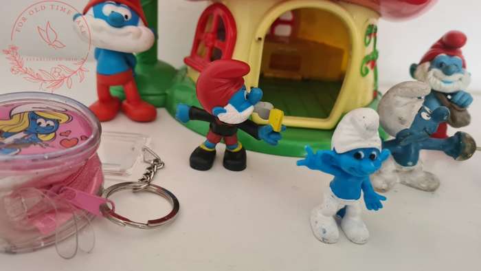 Smurf Lot with Play House - see condition on photos
