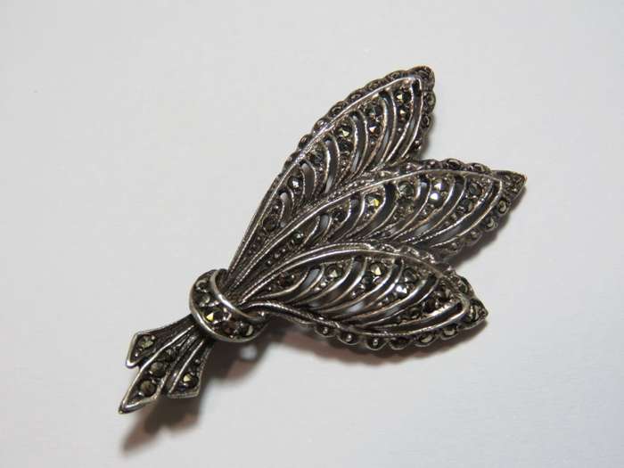 Lovely Marcasite Broach with safety holder