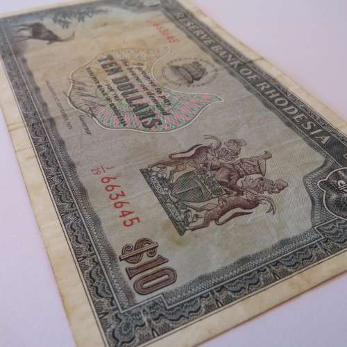 Reserve Bank of Rhodesia Ten Dollars 15 September 1975 - Fine