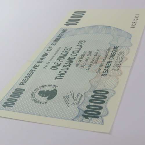 Zimbabwe $100000 bearer cheque 1 August 2006 uncirculated ZW 82