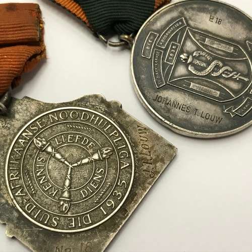 Set of 4 Medical medals issued to Johannes T Louw - almost impossible to find as a set
