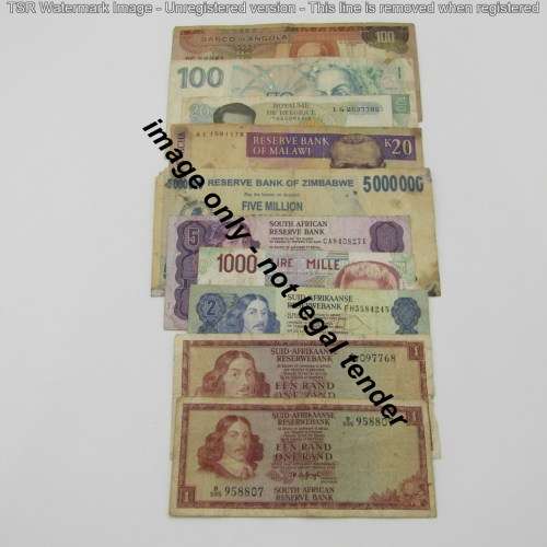 Lot of 10 International bank notes - all different