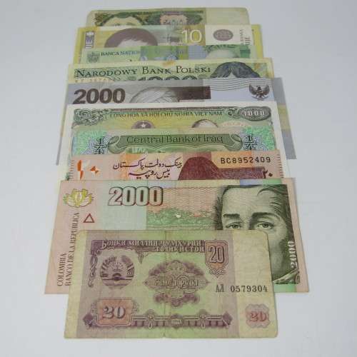 Lot of 10 world bank notes