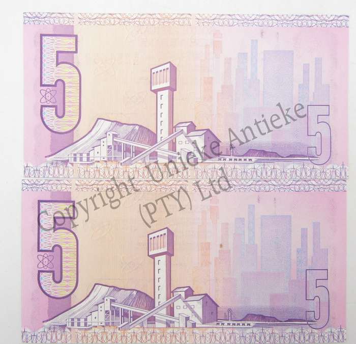 Pair of GPC de Kock R5 replacement notes in sequence