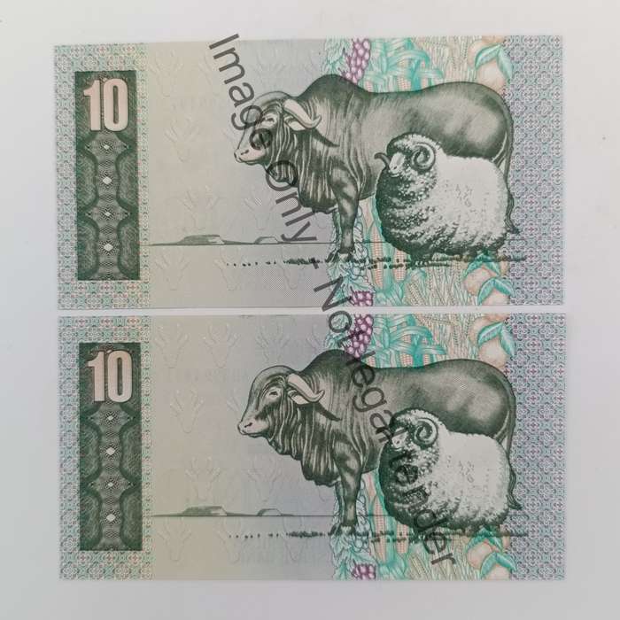CL Stals First Issue uncirculated pair of R10 notes with consecutive numbers - one creased slightly