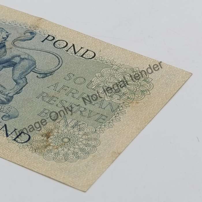 MH de Kock one pound 18-6-57 - B296 - EF