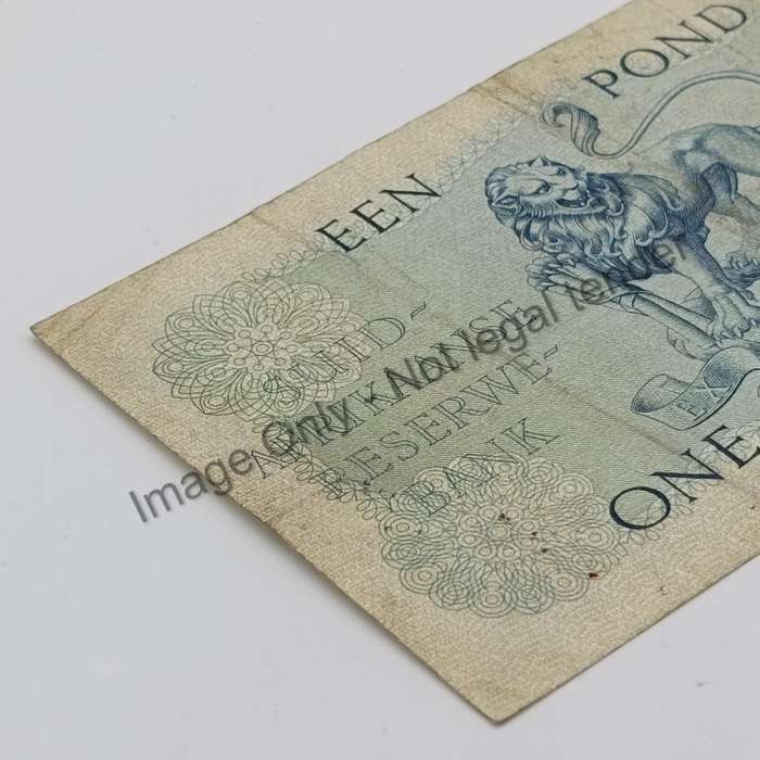 MH de Kock one pound 11-1-56 - A/E - B226 - VF