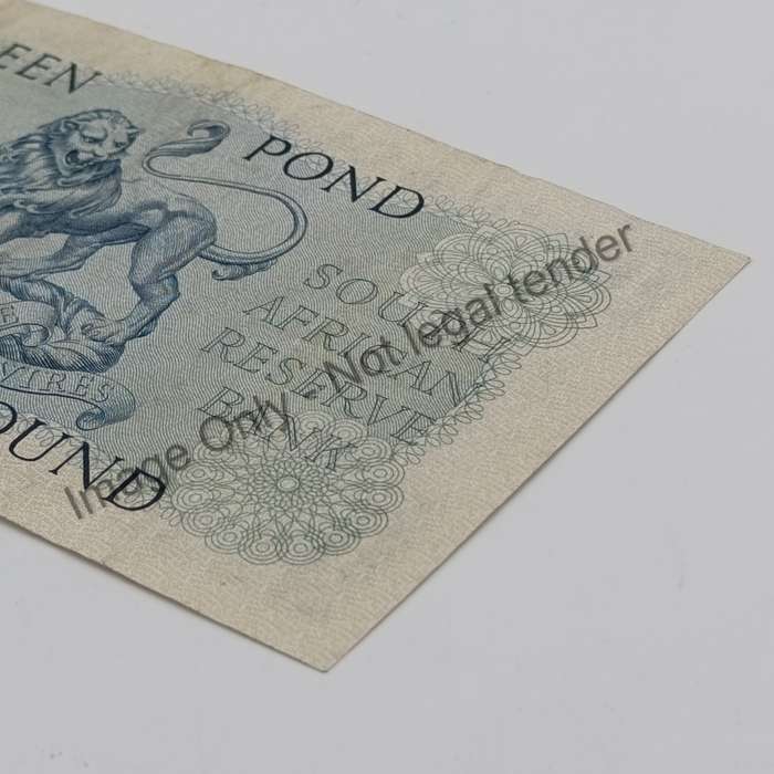 MH de Kock one pound 12-12-51 - B120 - AU with creases