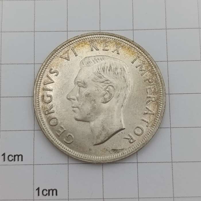 1947 SA Union Silver Crown in Top condition - Good enough to grade