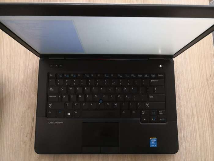 DELL LATITUTDE E5440 4TH GEN CORE i5-4300U 8GB RAM 500GB HDD 14" SCREEN
