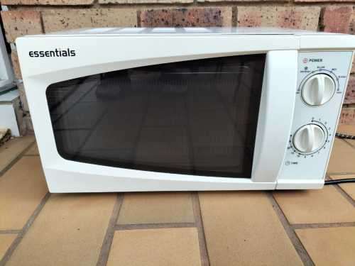 Essentials Microwave