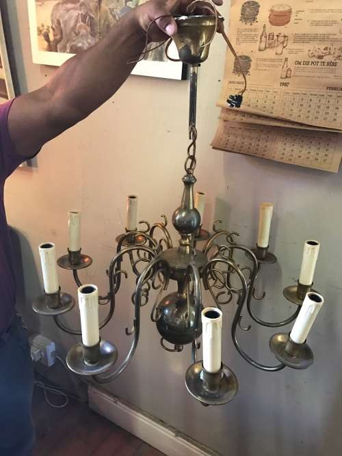 Beautiful Brass Chandelier in good condition