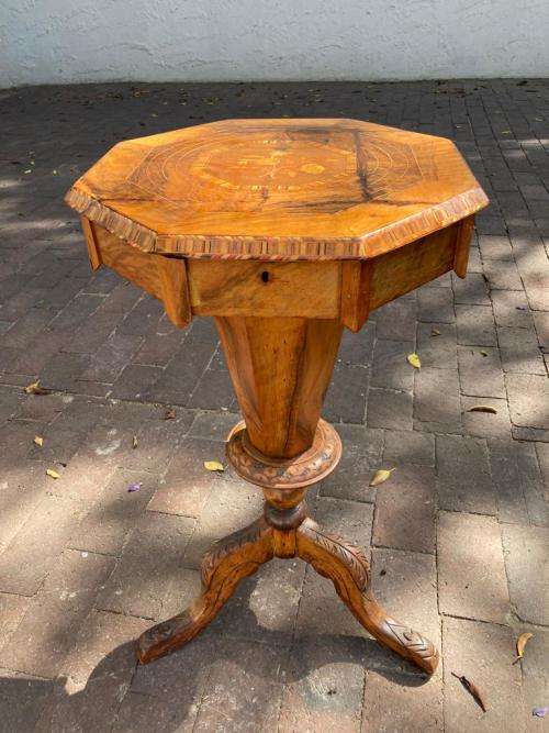 Beautiful Restored Burr Wallnut Worktable