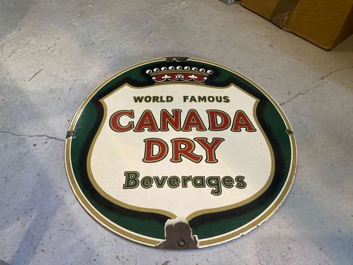 Original Canada Dry Enamel Button Sign ( 41 cm )