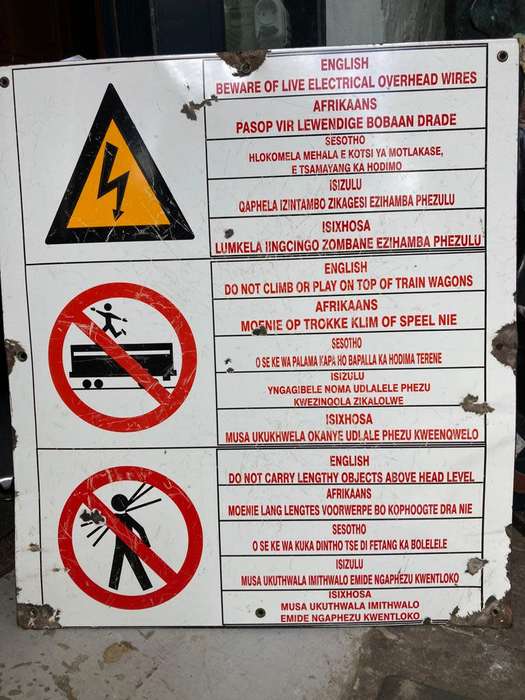 Rare Original Enamel SAR Sign in 5 Languages ( 70 x 60 cm )