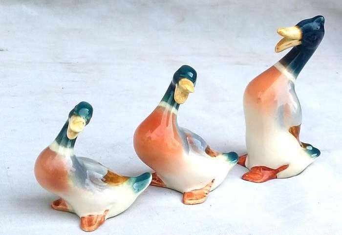 Set of 3 Porecelain Ducks made in England ( no damage )