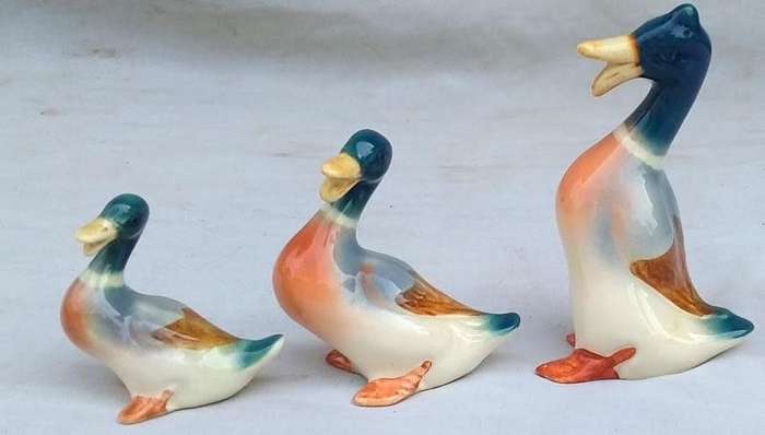 Set of 3 Porecelain Ducks made in England ( no damage )