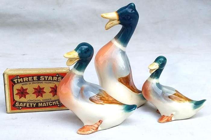 Set of 3 Porecelain Ducks made in England ( no damage )