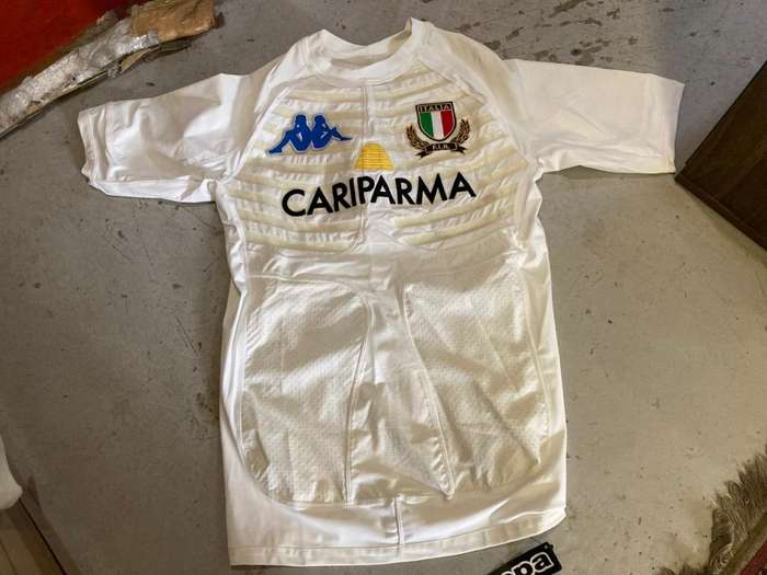 Rugby : Italy Players Issue White Jersey