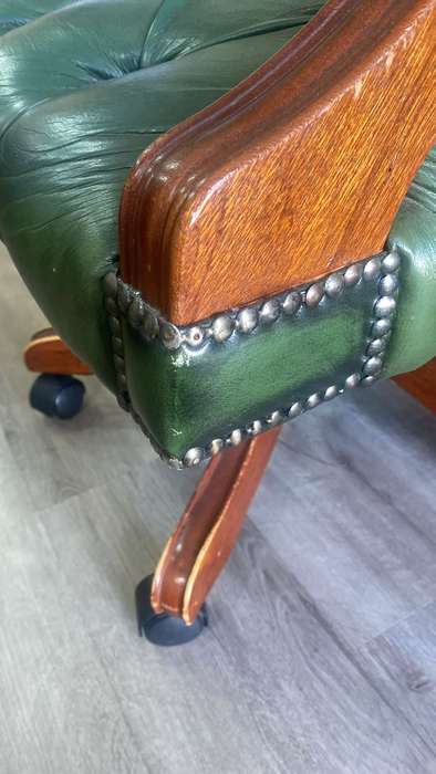 Genuine Leather Chestefield Swevik Office Chair