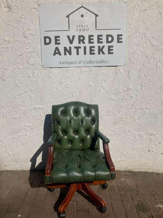 Genuine Leather Chestefield Swevik Office Chair