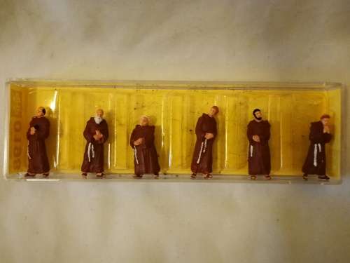 Preiser 0198 - 6 monks: Brown Robes