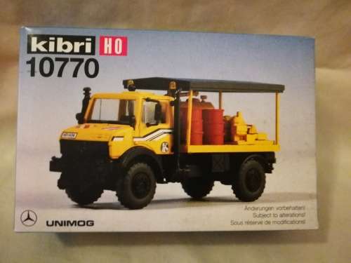 Kibri 10770 Unimog Mercedes Lubricating Vehicle