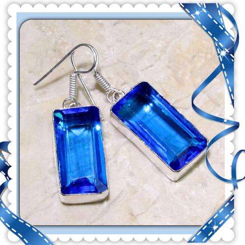 ***IRRESISTIBLE *** ELEGANT BLUE TOPAZ .925 STERLING SILVER EARRINGS