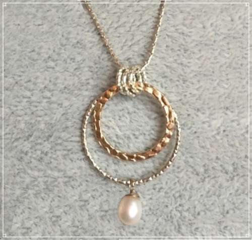 Trendy Two Tone Dainty Freshwater Pearl set in Solid. 925 Sterling Silver Necklace