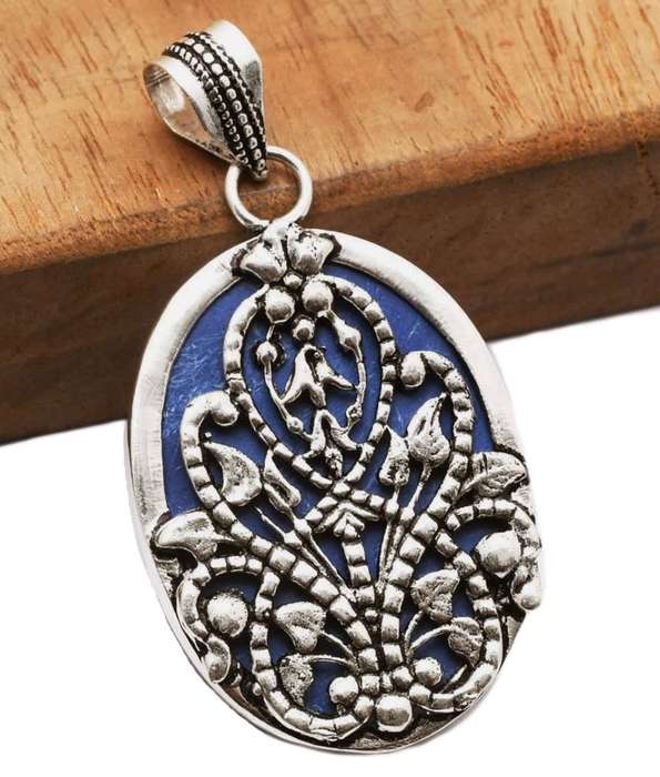 Ornate Leaf Oval Sapphire Blue Quartz Gemstone  925 Sterling Silver Plated Handmade Pendant