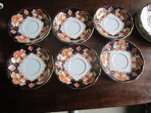 SUPERB ROYAL ALBERT HEIRLOOM  TEA SET 21  PIECES, 6 TRIOS, CAKE PLATE, SUGAR BOWL, MILK JUG