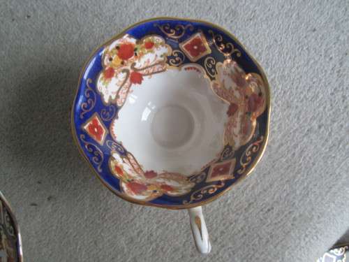SUPERB ROYAL ALBERT HEIRLOOM GILDED TRIO